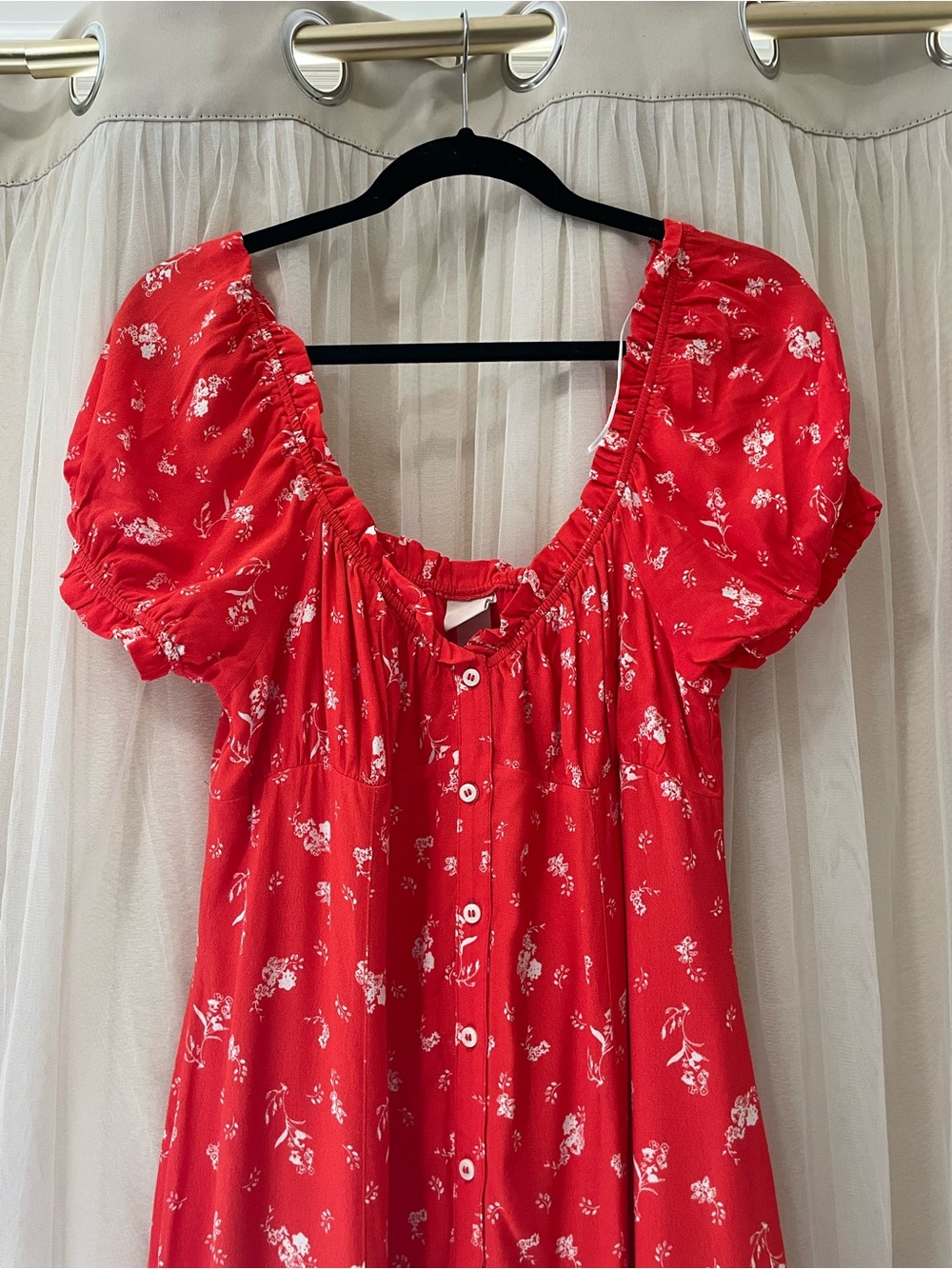 H&M Red Floral Smocked-Neck Puff Sleeve Dress - Picture 2 of 5